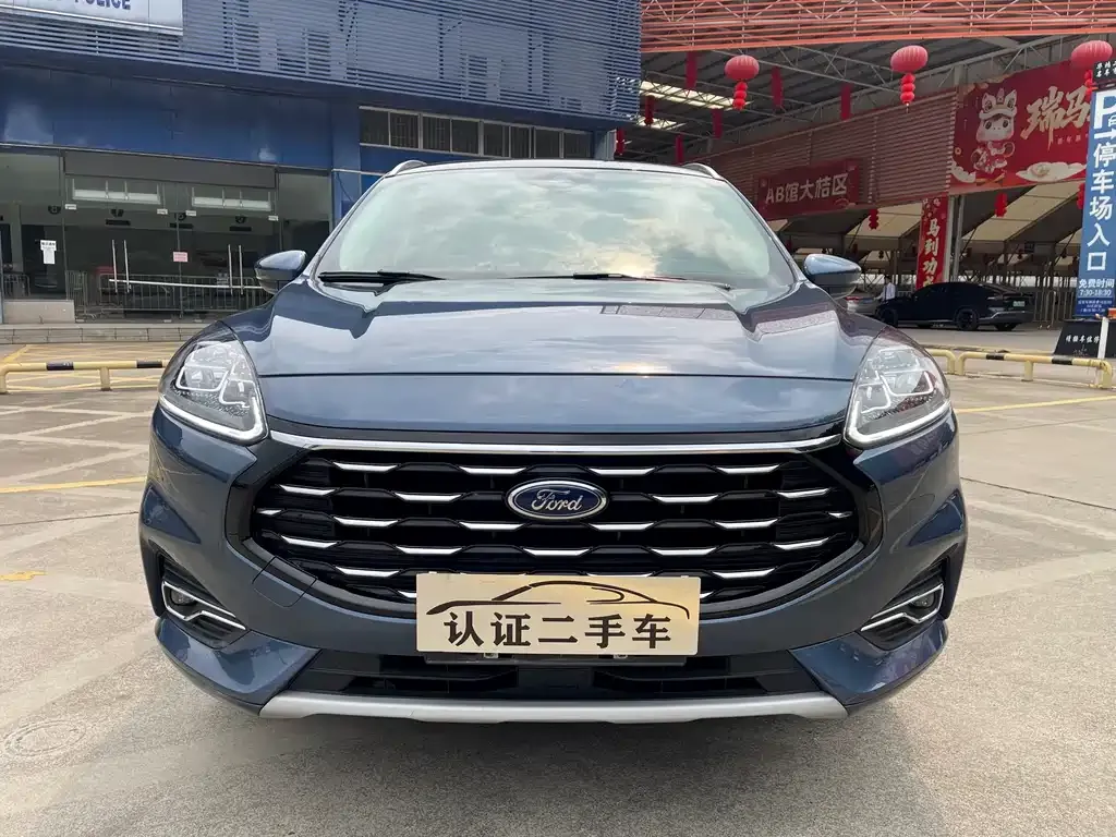 Ford Escape 2023 из CN, фото 2