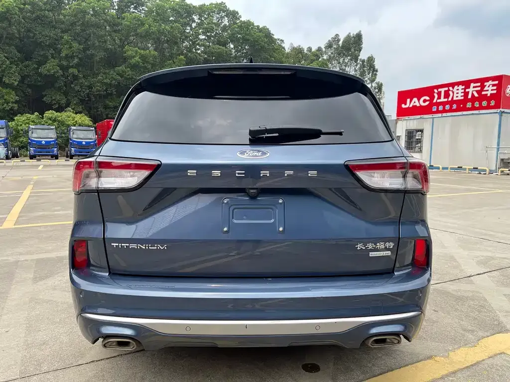 Ford Escape 2023 из CN, фото 3