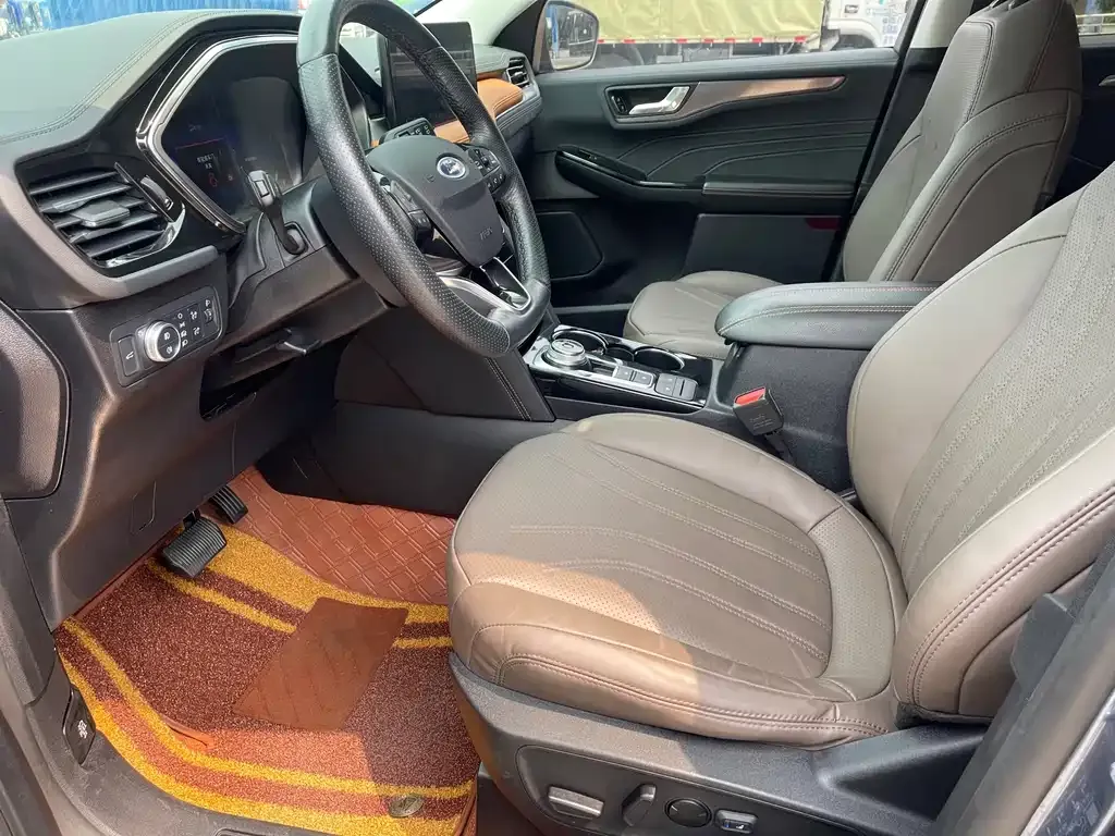 Ford Escape 2023 из CN, фото 7