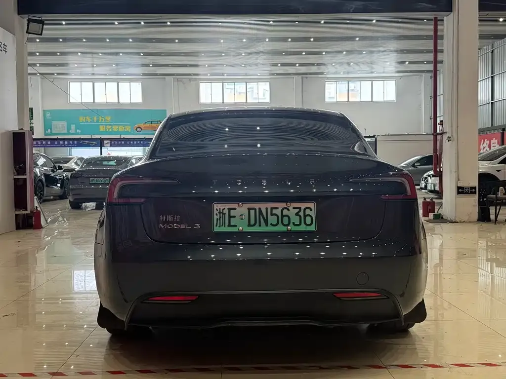 Tesla Model 3 — фото 6