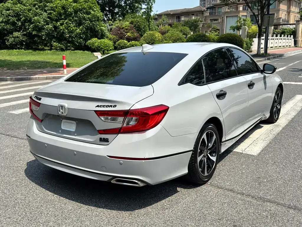 Honda Accord — фото 2