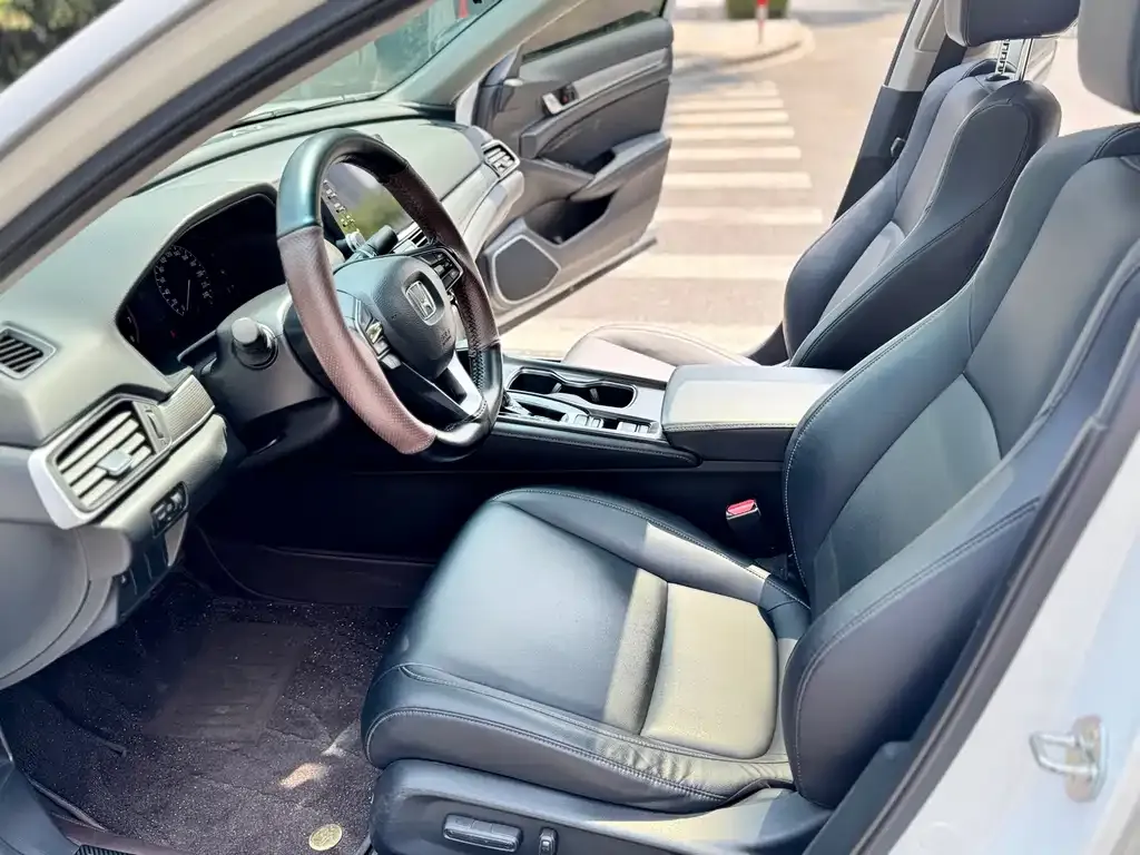 Honda Accord — фото 6