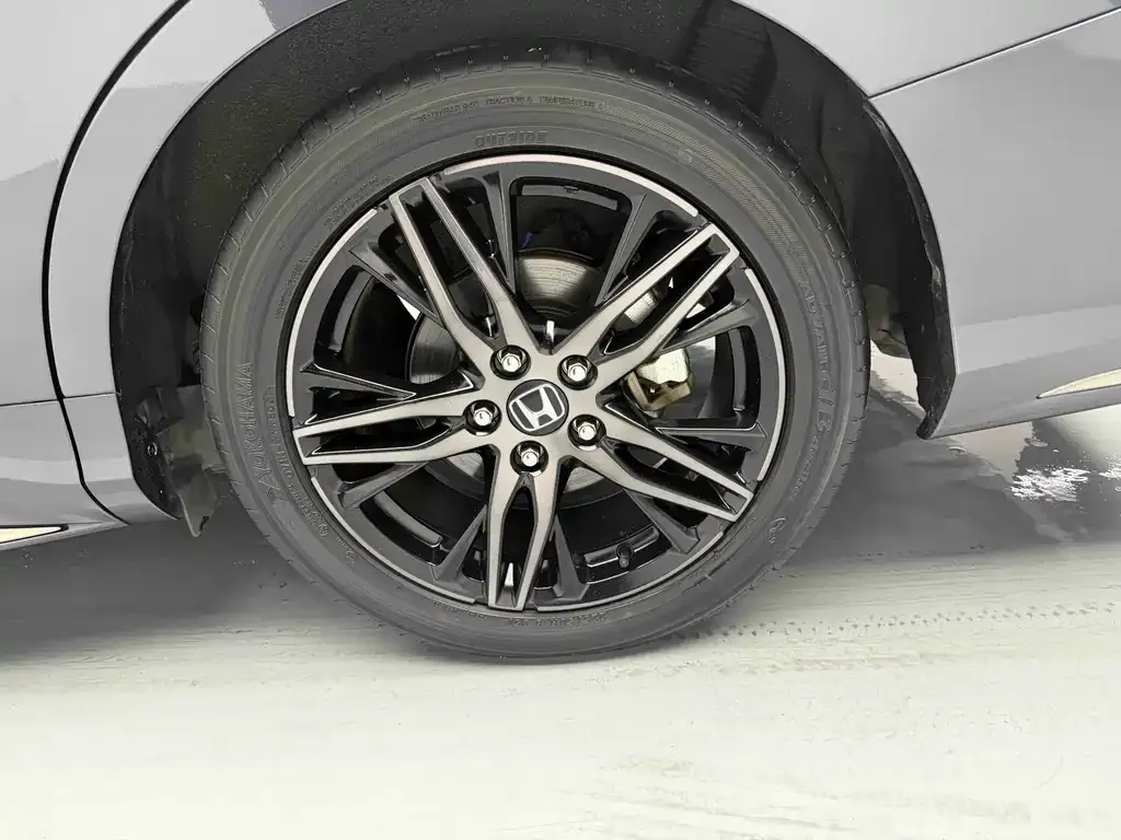 Honda Odyssey — фото 10