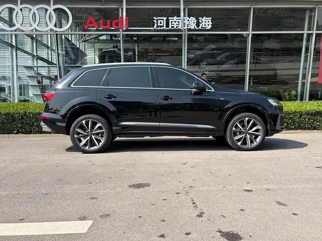 Audi Q7 — фото 7