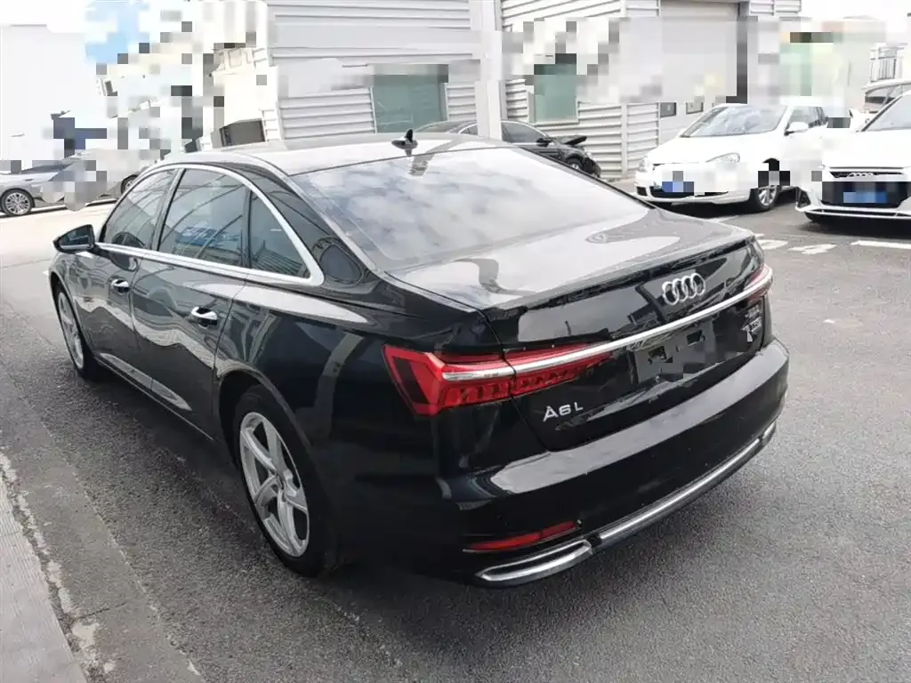 Audi A6L 2021 из CN, фото 10