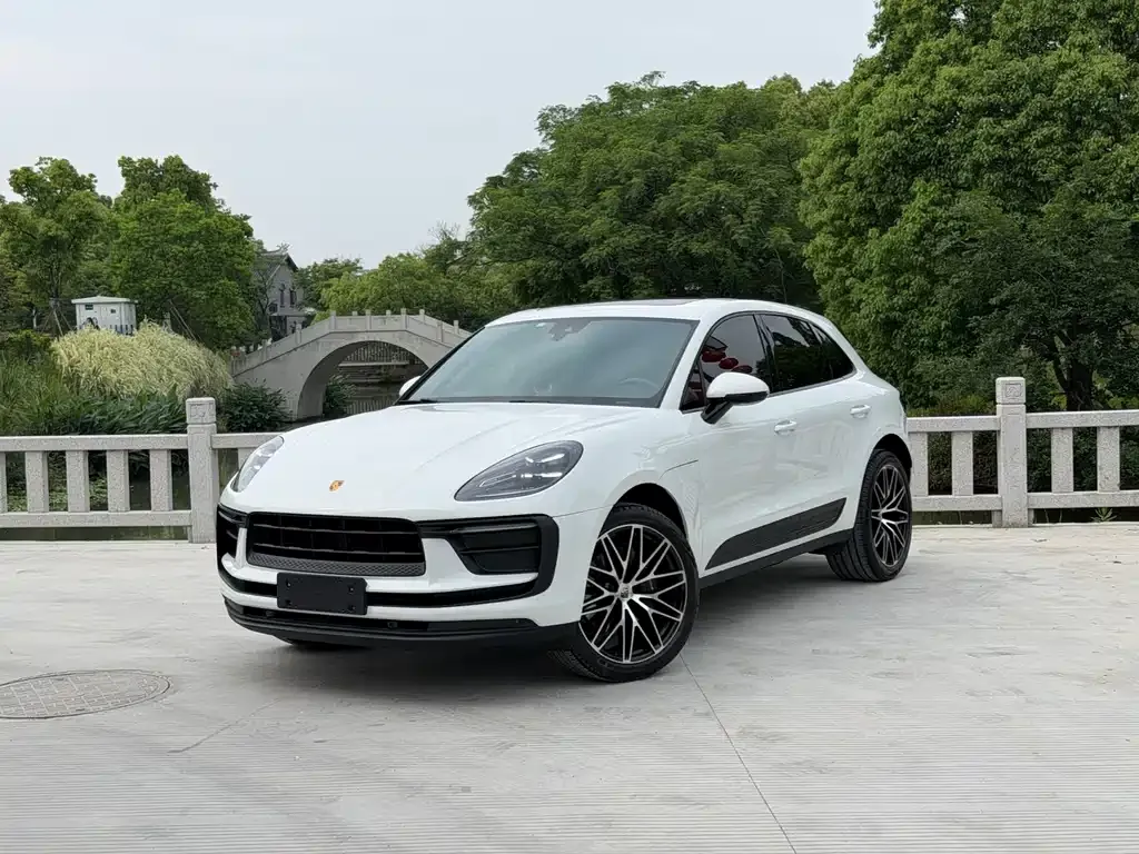 Porsche Macan — фото 1