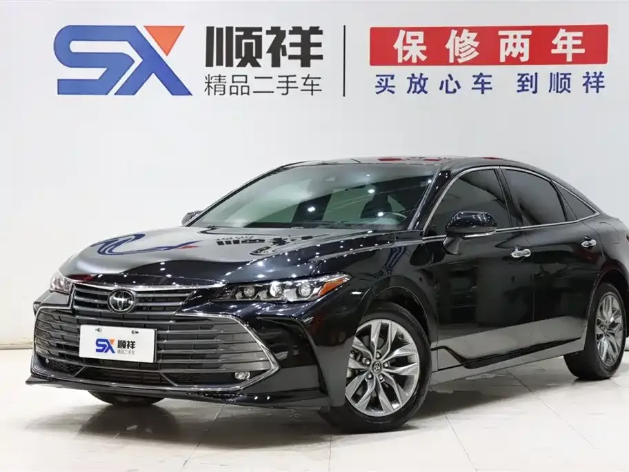 Toyota Avalon — фото 1