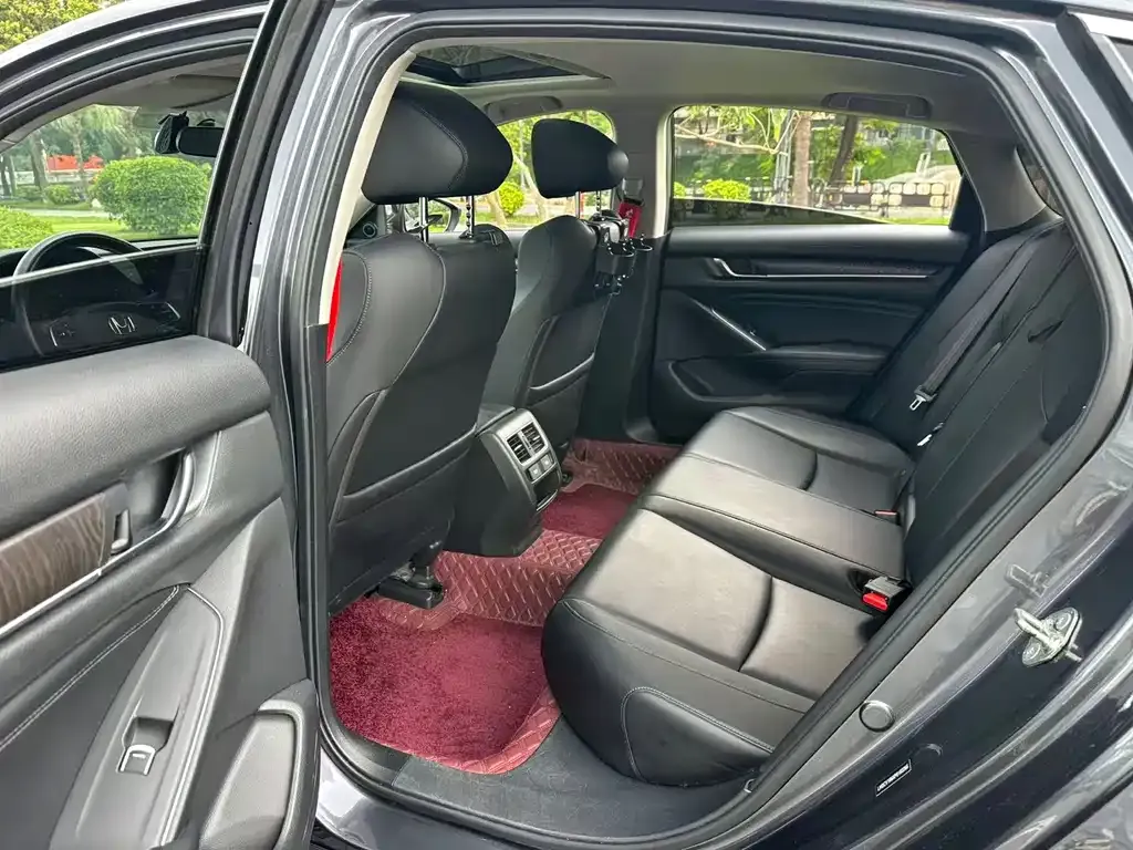 Honda Accord 2023 из CN, фото 9