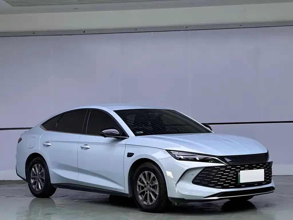BYD Qin L — фото 6