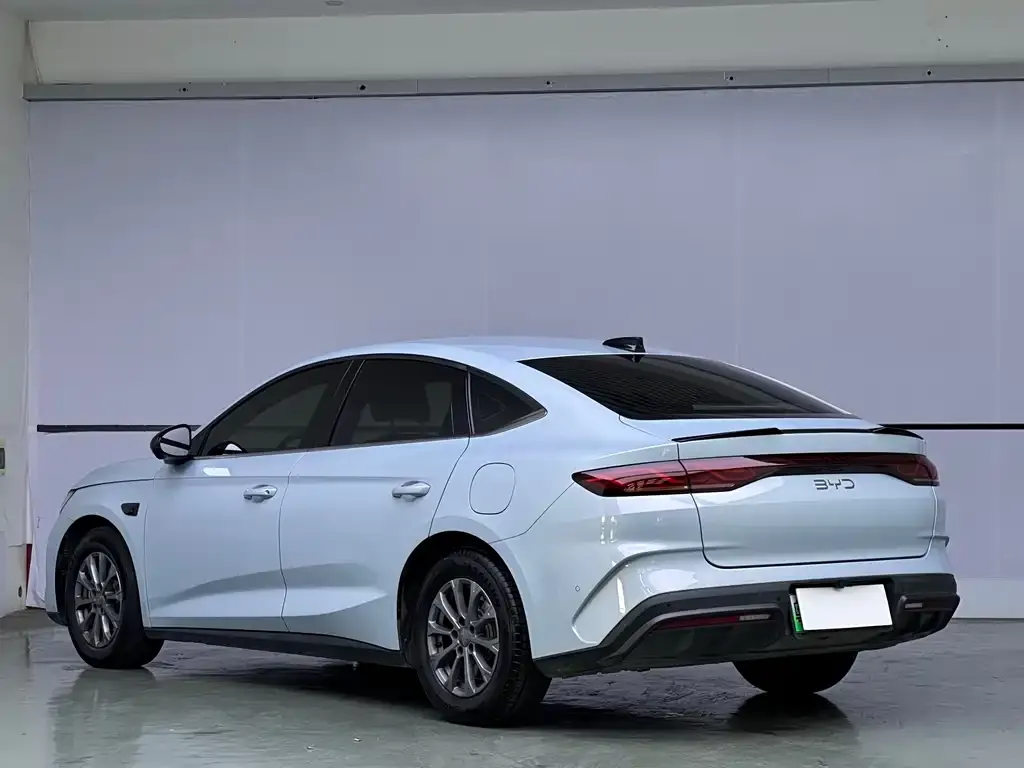 BYD Qin L — фото 5