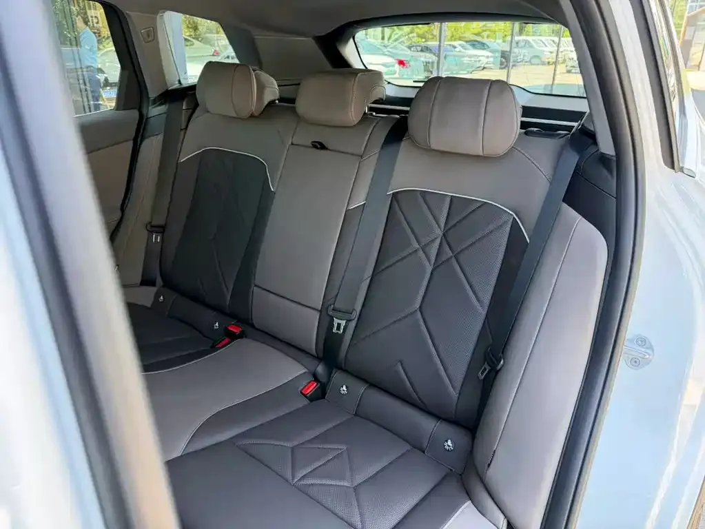BMW X3 2025 из CN, фото 2