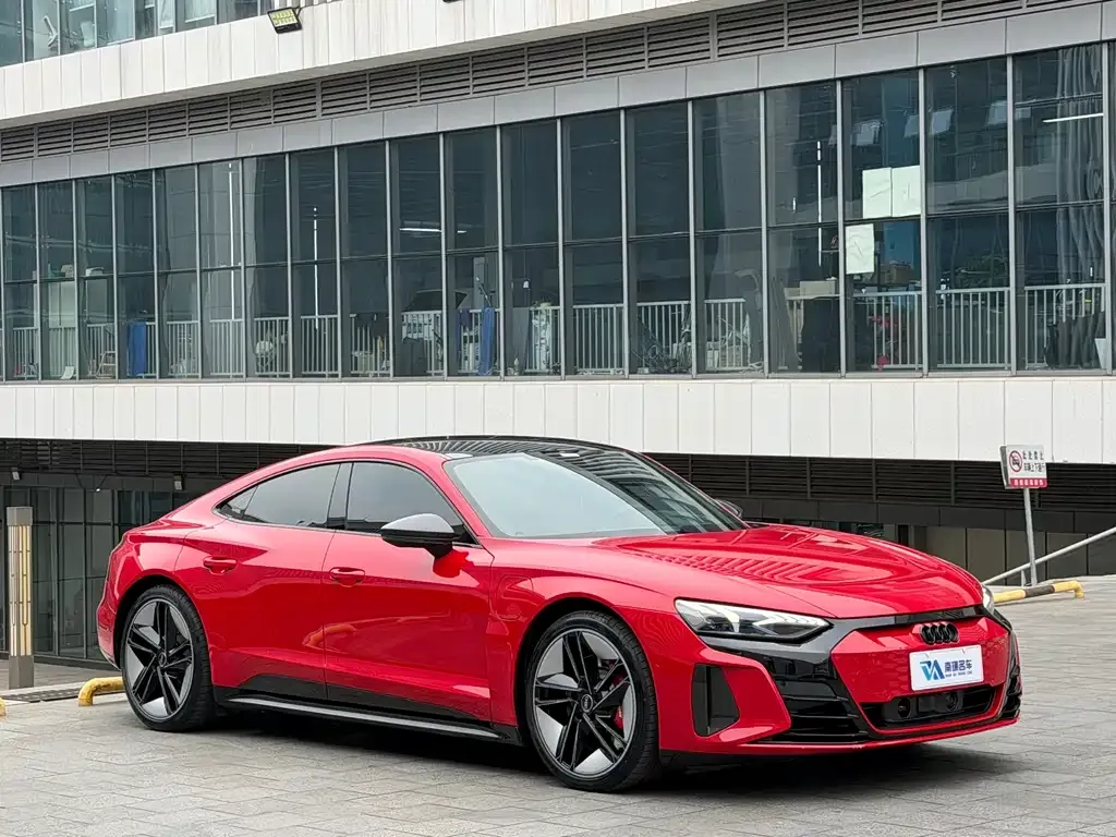 Audi RS e-tron GT 2024 из CN, фото 9