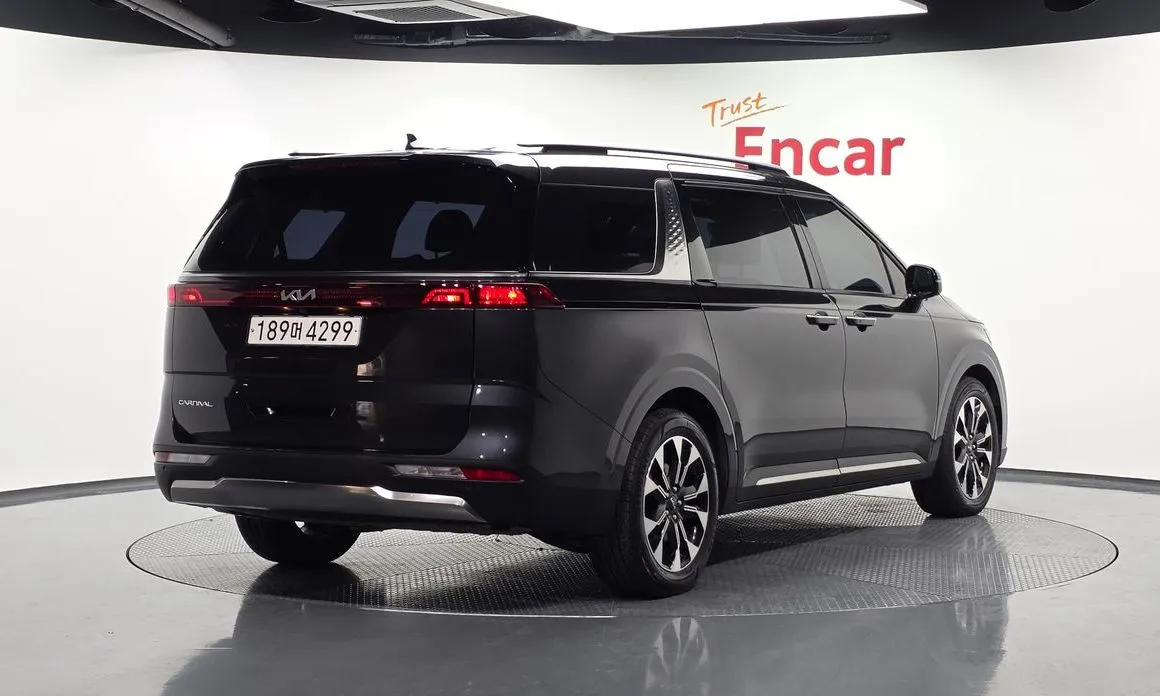 Kia Carnival 2023 из KR, фото 2