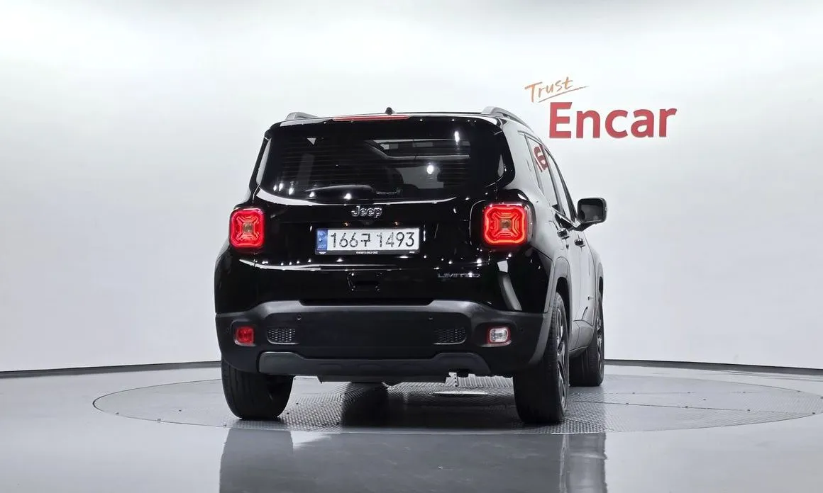 Jeep Renegade 2023 из KR, фото 3