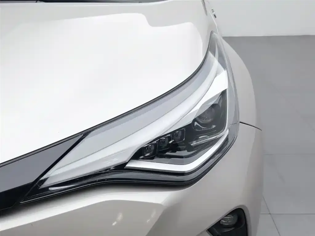Toyota C-HR 2022 из CN, фото 2