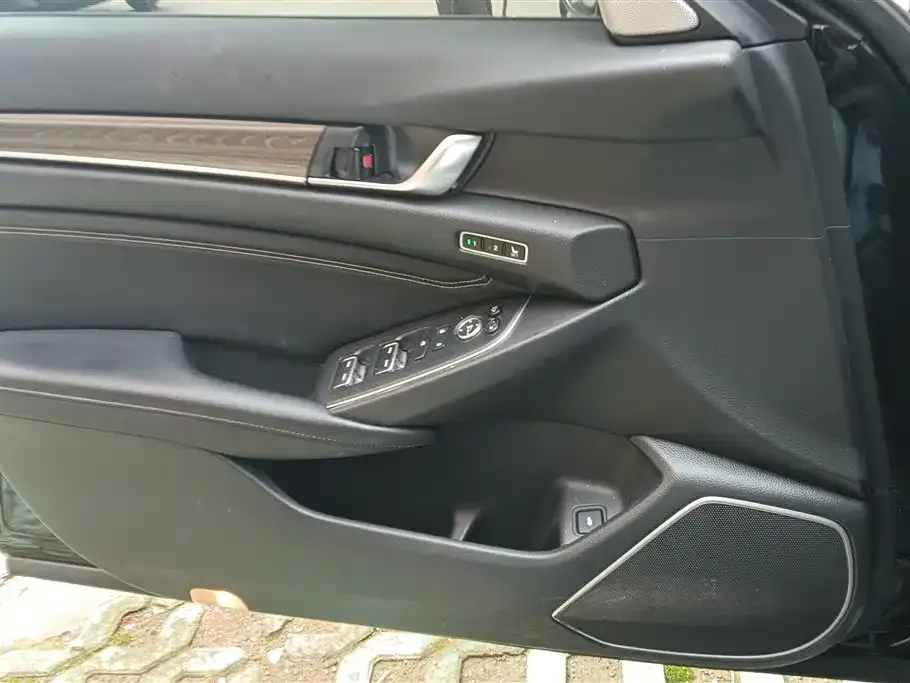 Honda Accord — фото 3