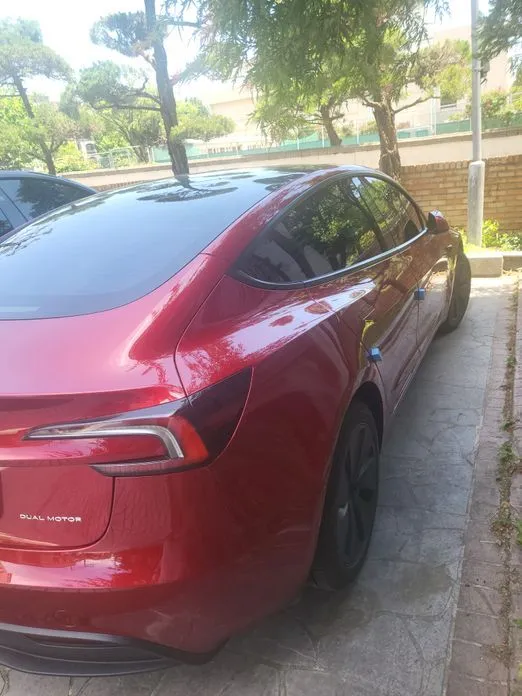 Tesla Model 3 — фото 1