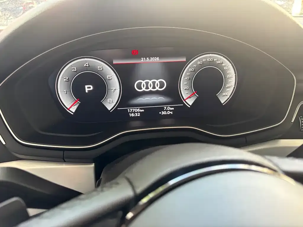 Audi A4L — фото 5