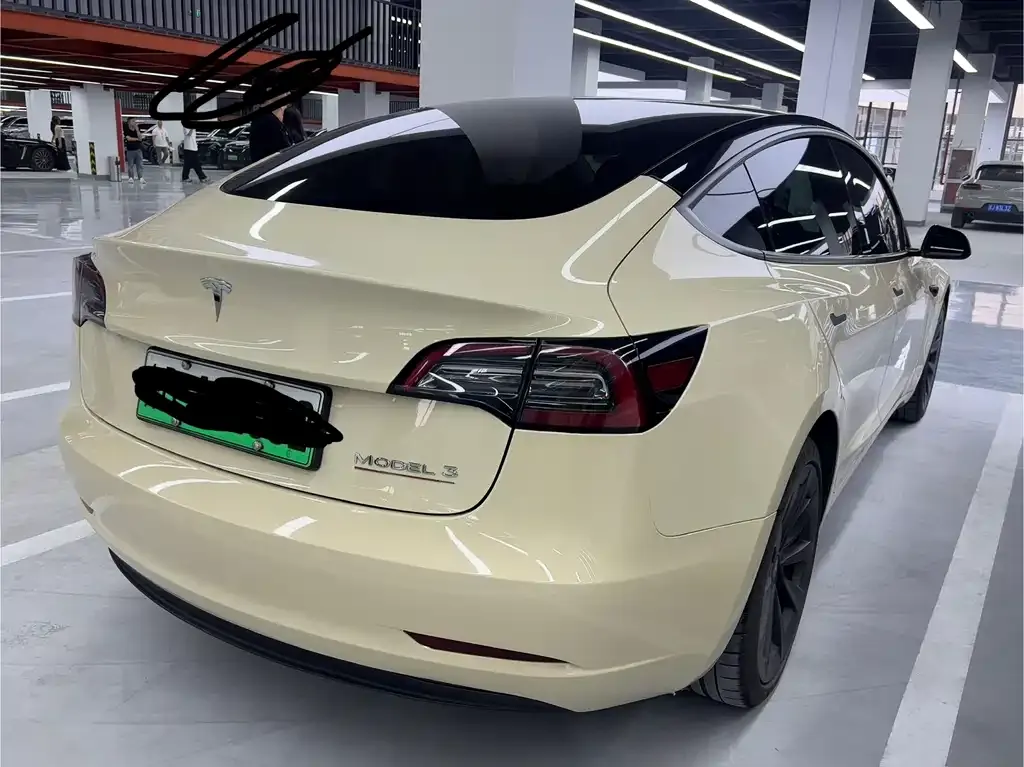 Tesla Model 3 — фото 10