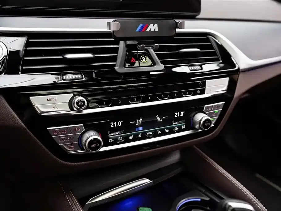 BMW 5 Series 2022 из CN, фото 5
