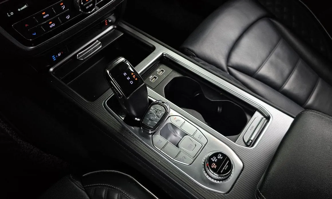 KG Mobility (Ssangyong) Rexton — фото 8