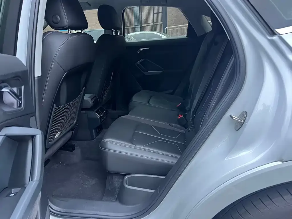 Audi Q3 Sportback 2023 из CN, фото 3