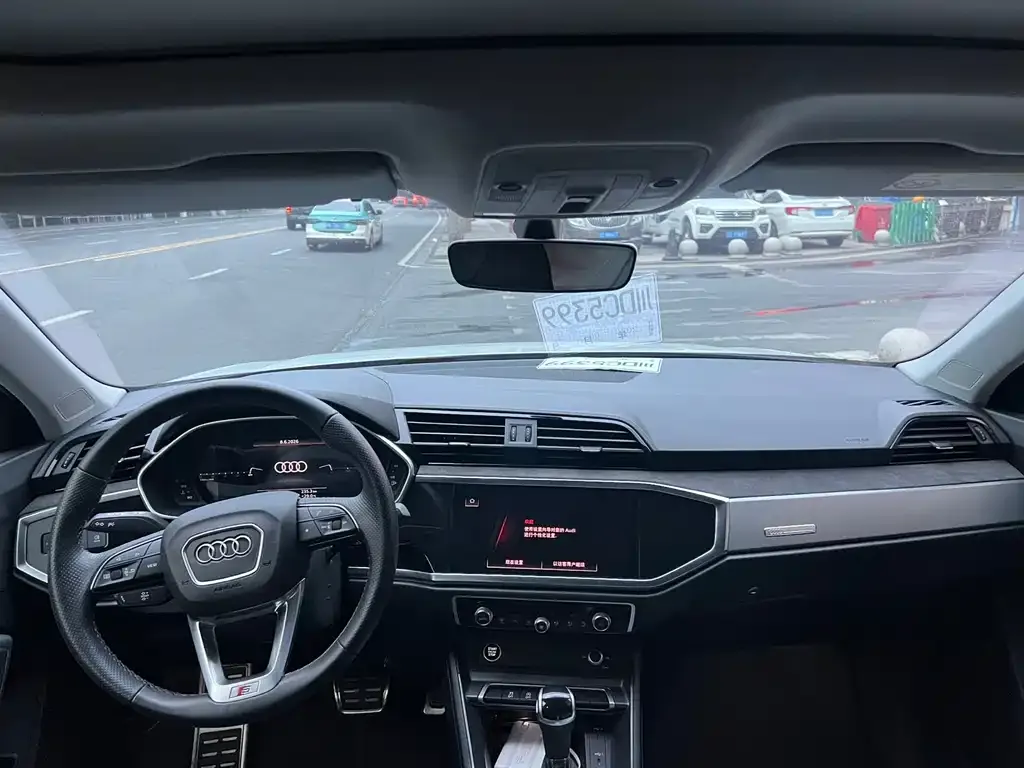 Audi Q3 Sportback 2023 из CN, фото 9