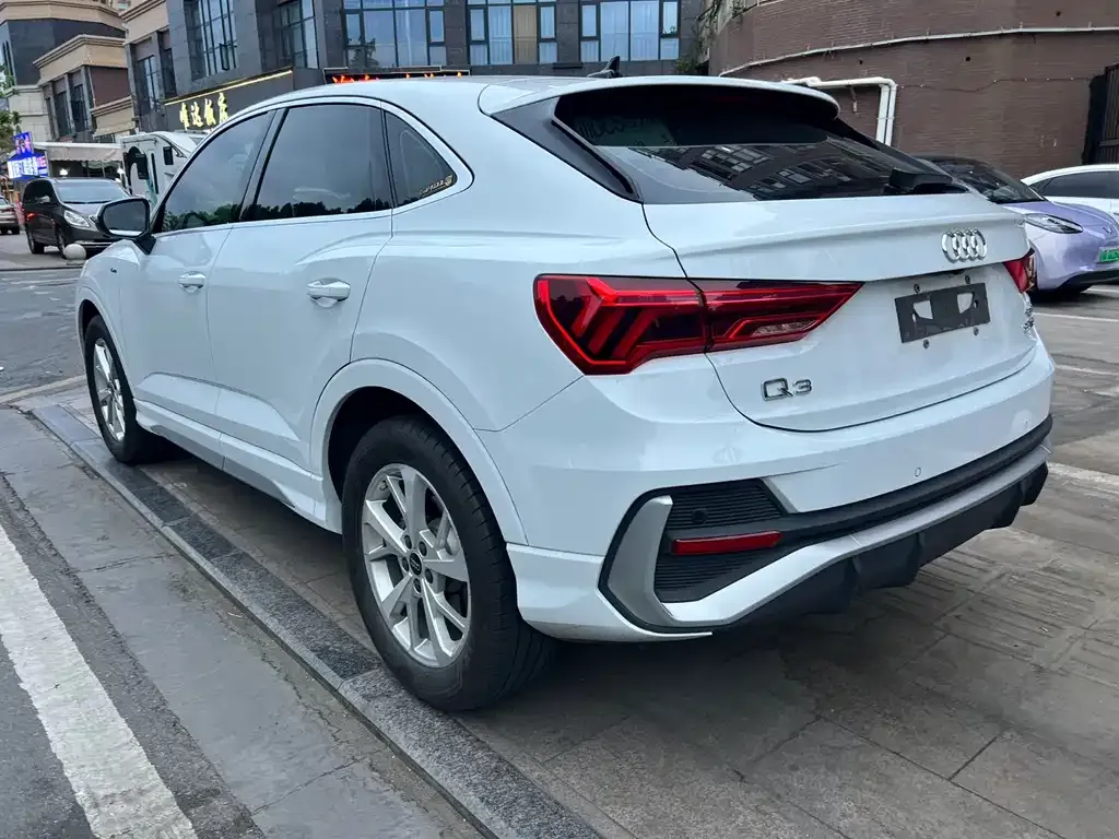 Audi Q3 Sportback 2023 из CN, фото 7