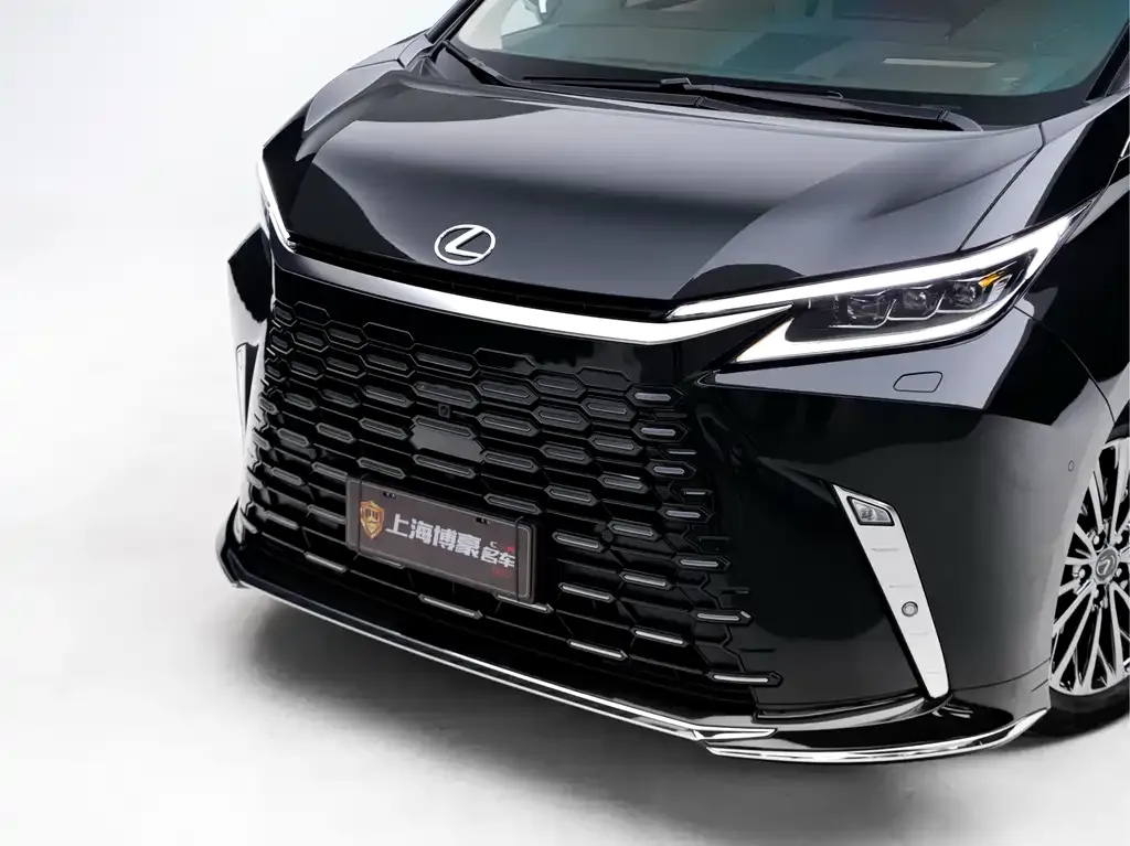 Lexus LM — фото 5