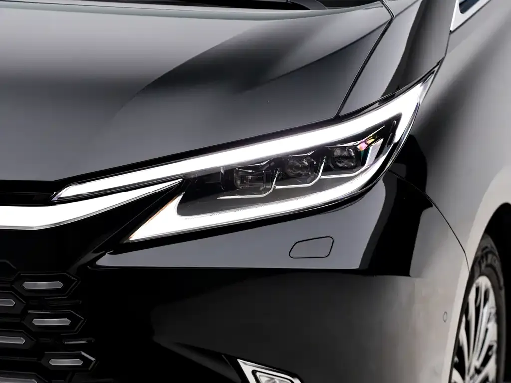Lexus LM — фото 9