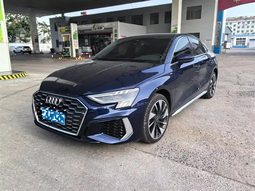 Audi A3 — фото 1
