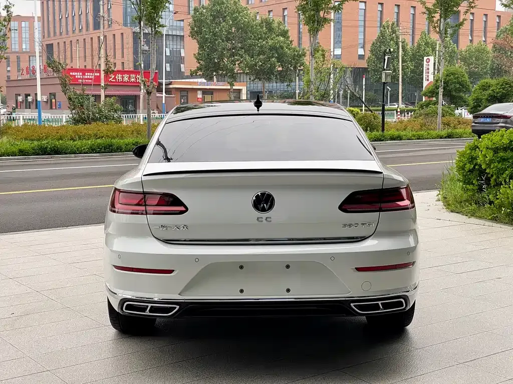 Volkswagen CC — фото 8