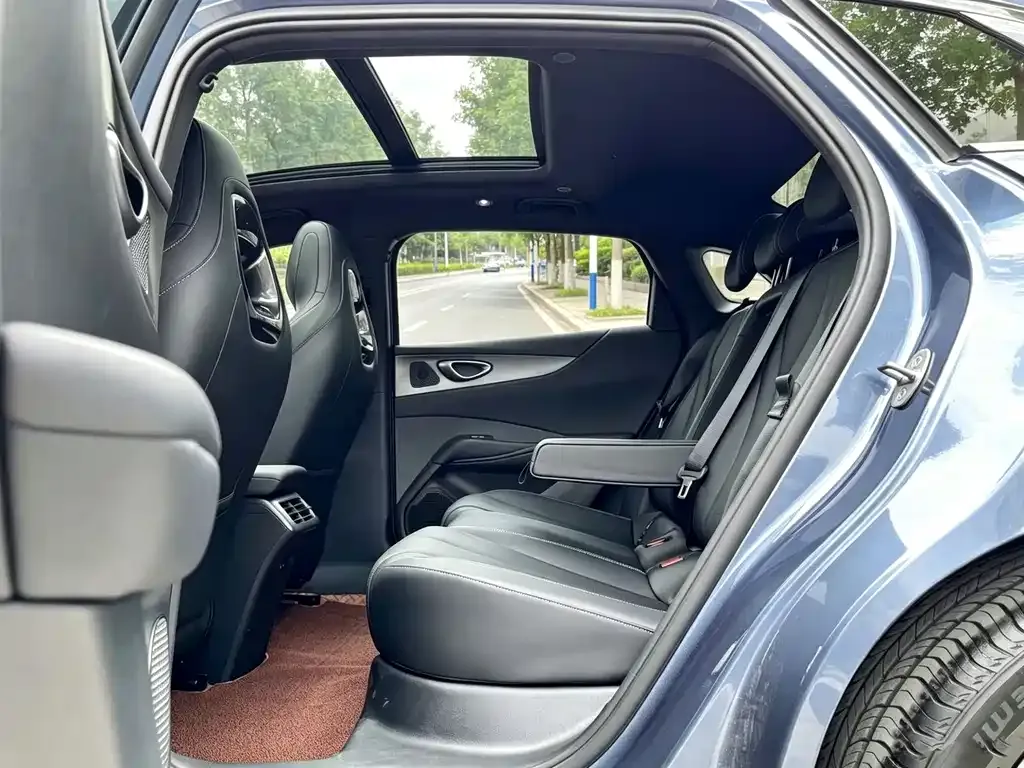 BYD Seal 06 — фото 10