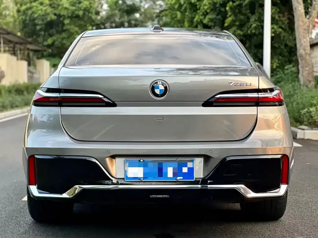 BMW 7 Series 2023 из CN, фото 3