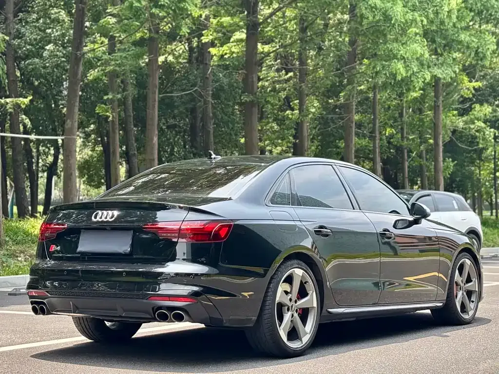 Audi S4 — фото 8