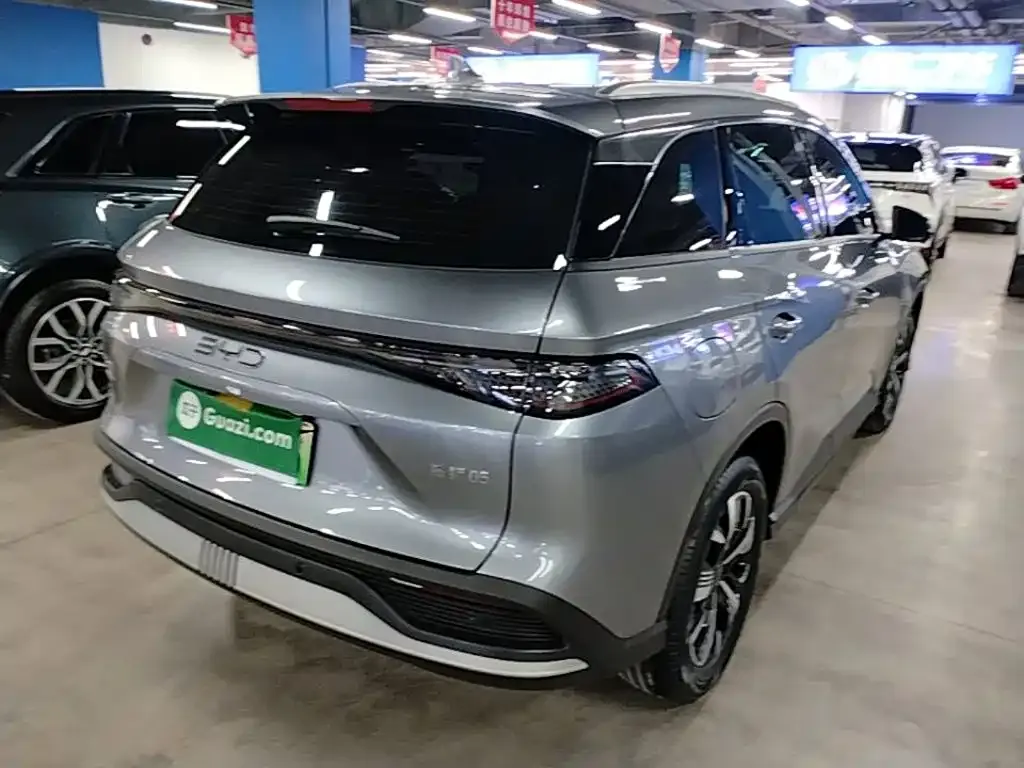 BYD Seal 05 DM-i — фото 8