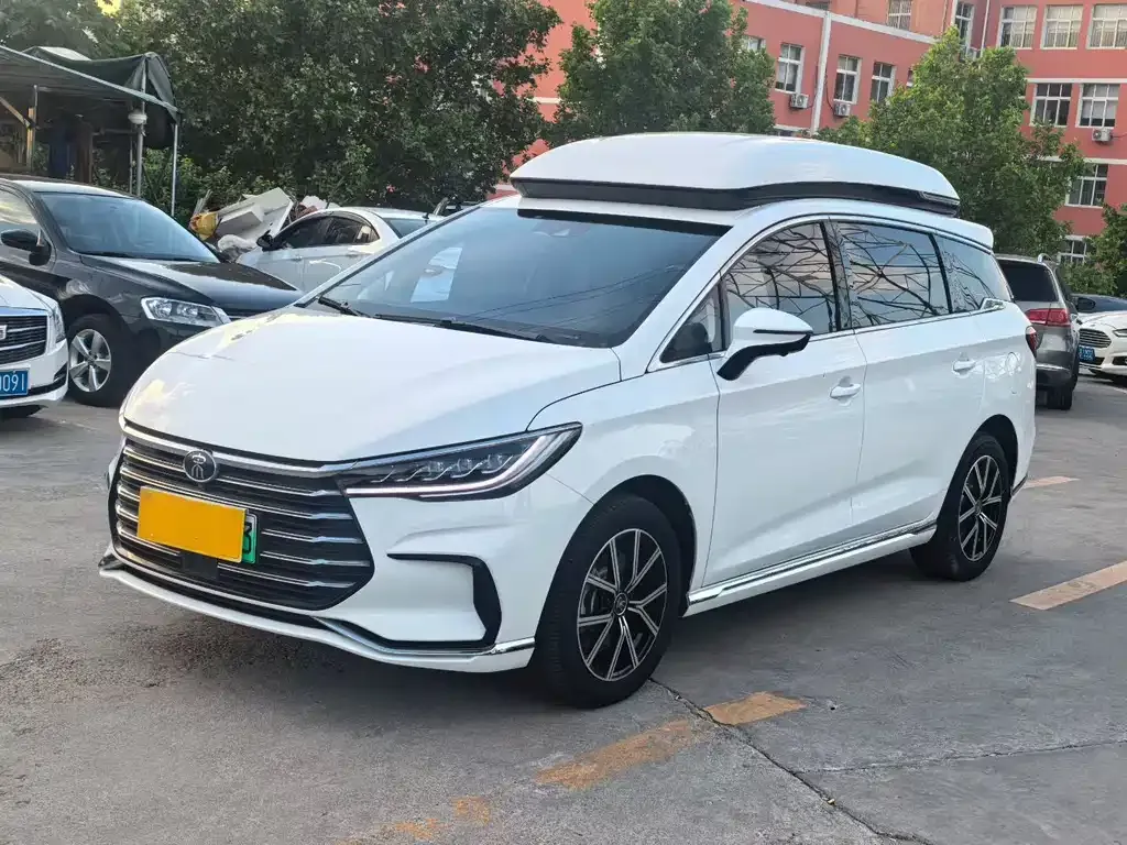 BYD MAX New Energy