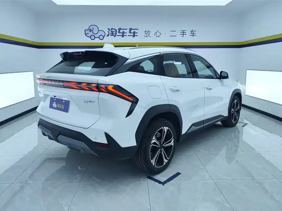 Geely Galaxy L7 — фото 10