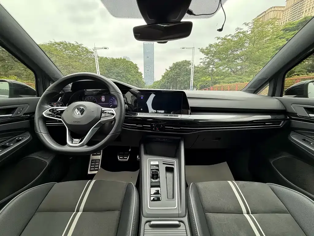 Volkswagen Golf 2021 из CN, фото 9