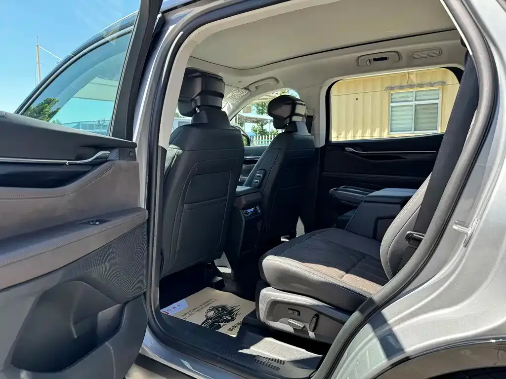 Ford Edge — фото 3