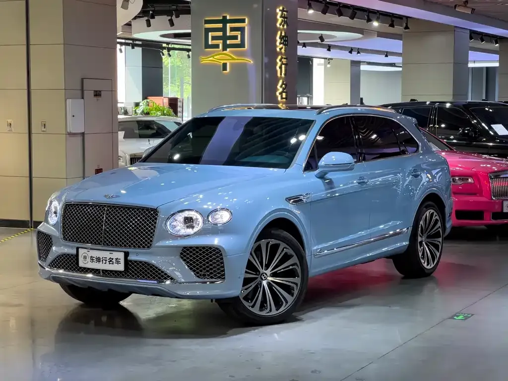 Bentley Bentayga — фото 1