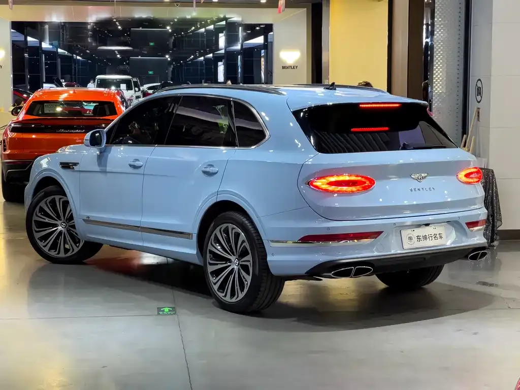 Bentley Bentayga — фото 2