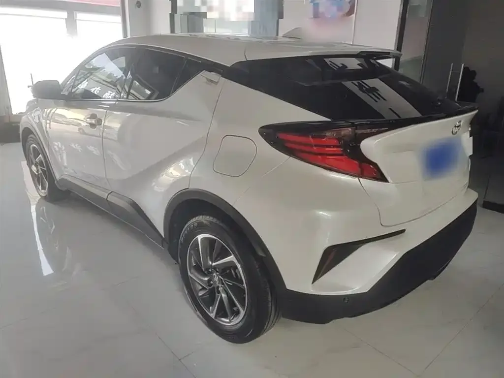 Toyota C-HR — фото 3