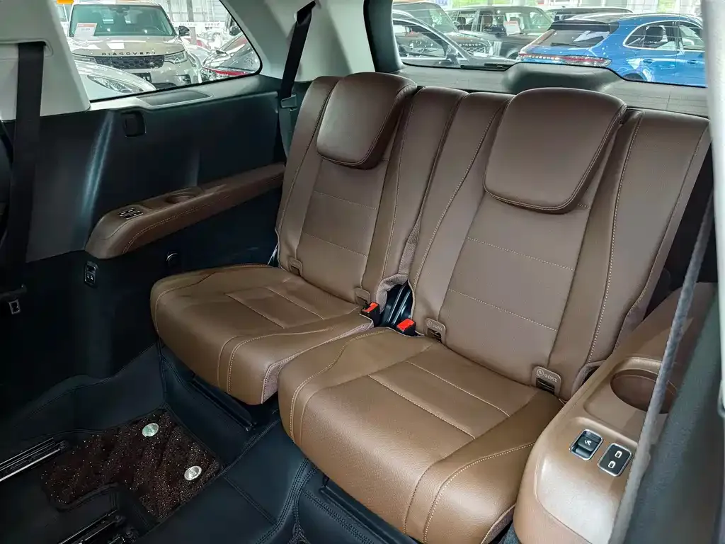 Mercedes-Benz GLS — фото 10