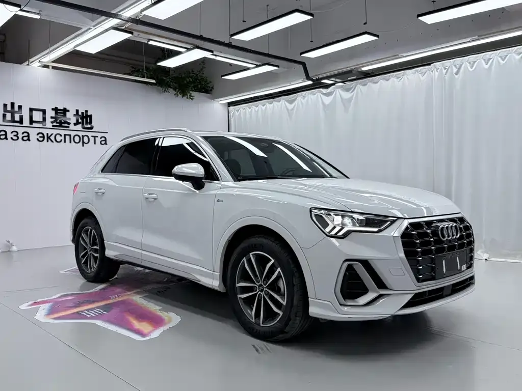 Audi Q3 — фото 5