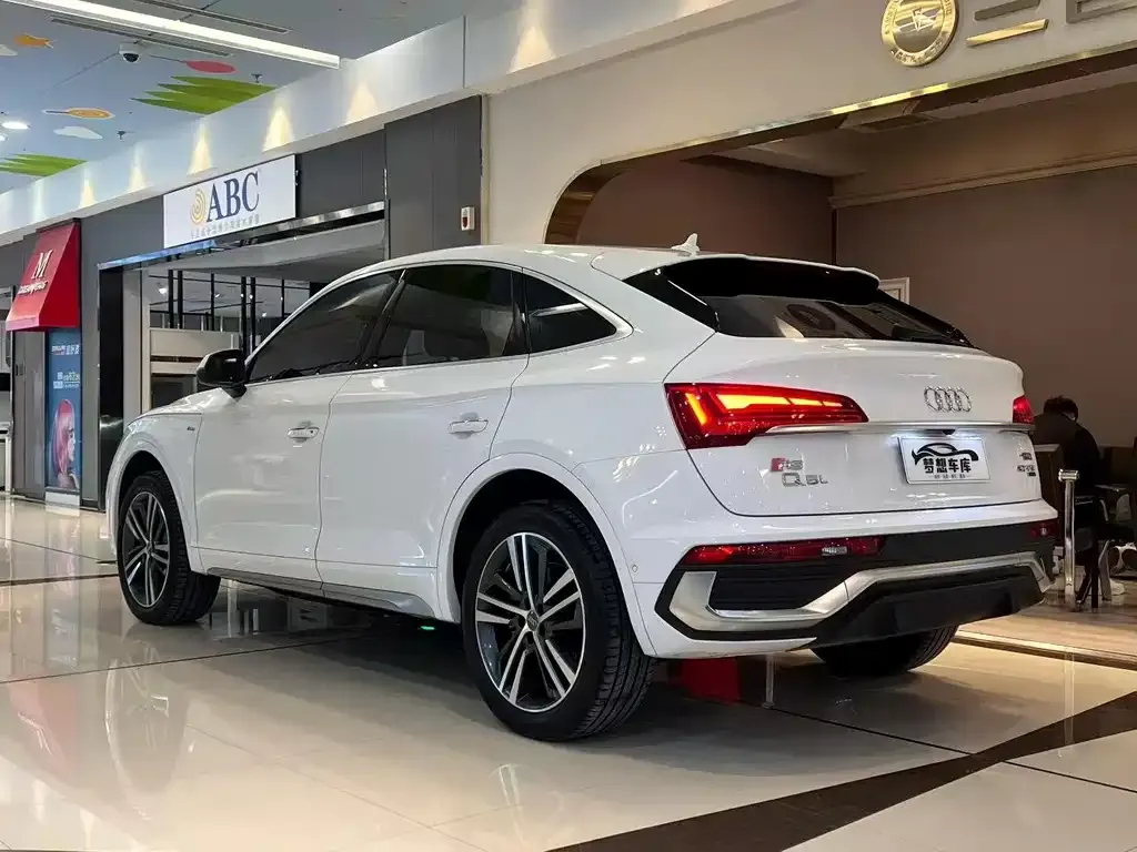 Audi Q5L Sportback 2021 из CN, фото 8
