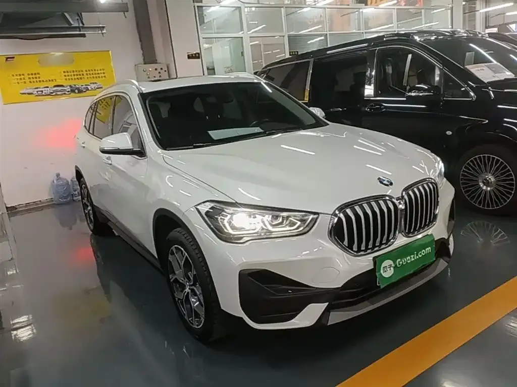 BMW X1 — фото 10
