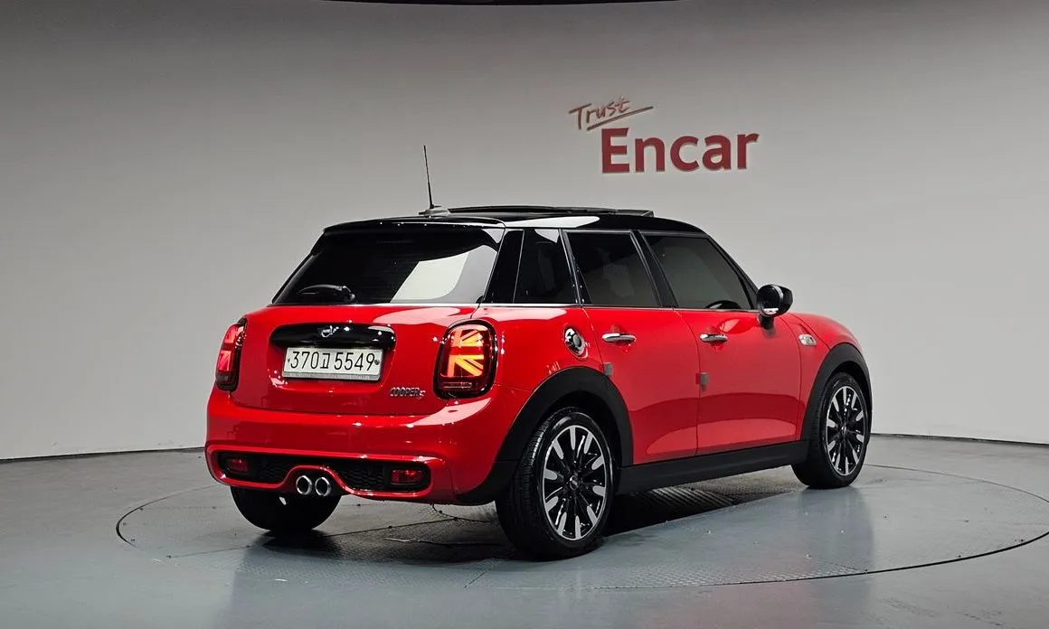 Mini Cooper 2021 из KR, фото 2