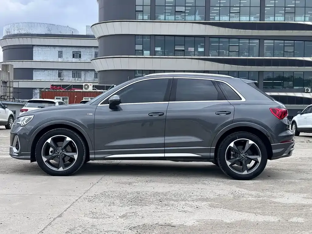 Audi Q3 — фото 5
