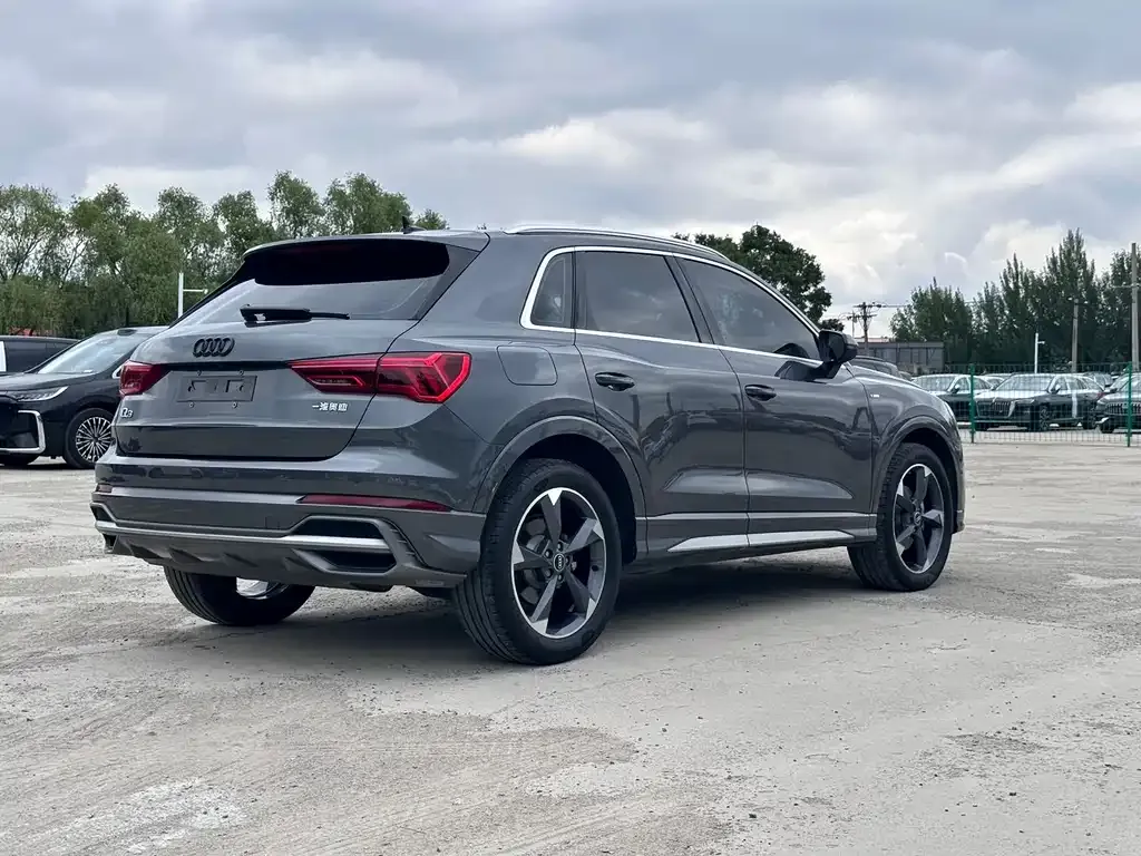 Audi Q3 — фото 10